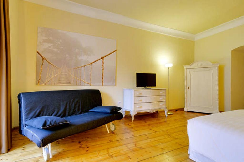 Bed and Breakfast Al Cavour 34 Тренто Экстерьер фото