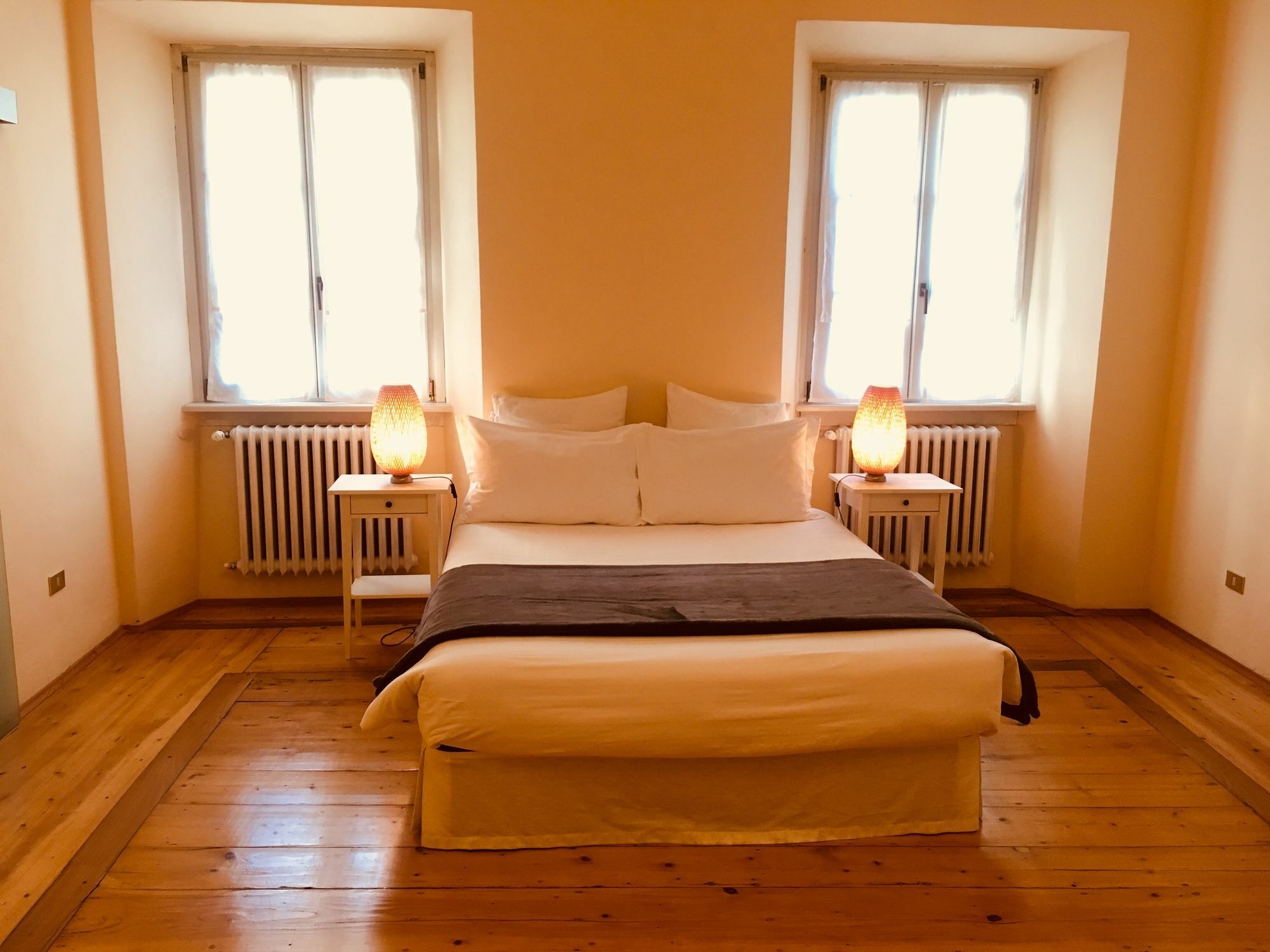 Bed and Breakfast Al Cavour 34 Тренто Экстерьер фото