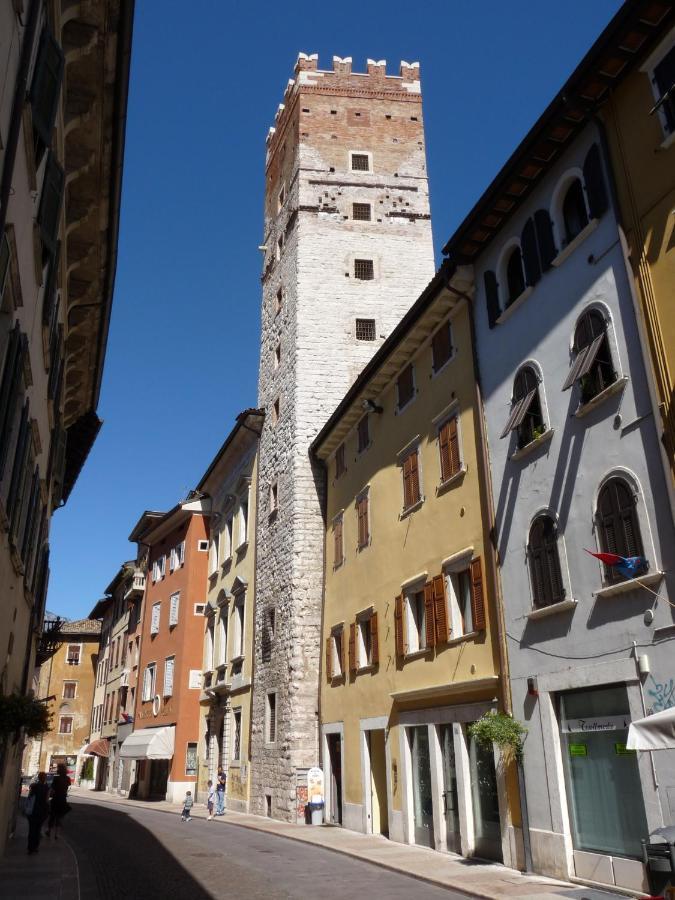 Bed and Breakfast Al Cavour 34 Тренто Экстерьер фото