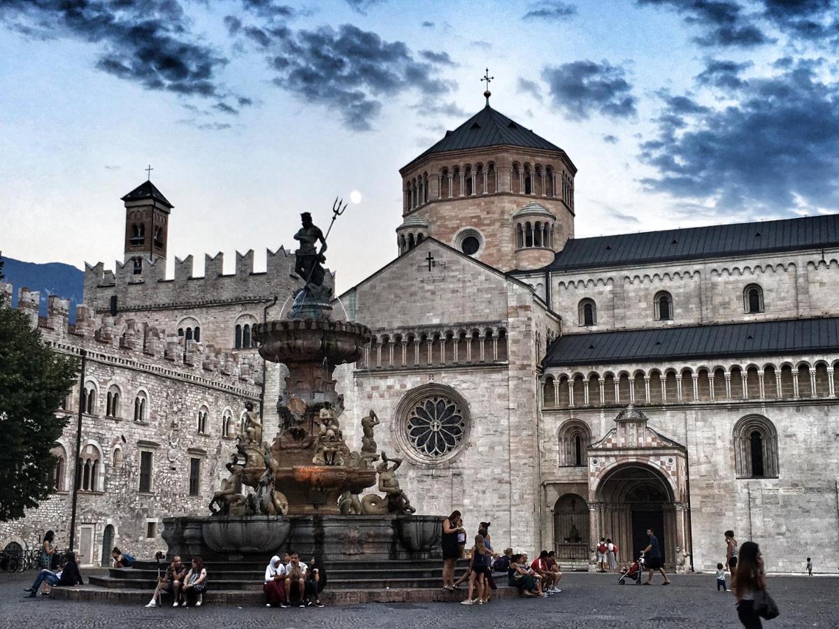 Bed and Breakfast Al Cavour 34 Тренто Экстерьер фото